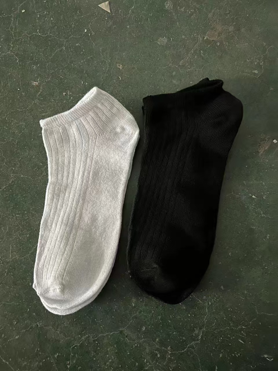 남성용 보트 양말 세로 줄무늬 검정색 누드 양말