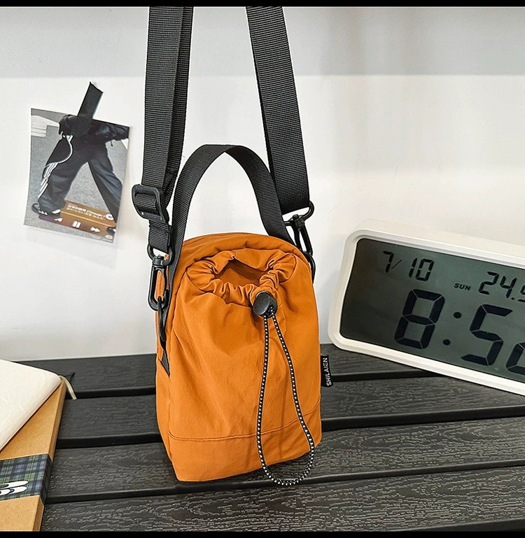 Transfronterizos al aire libre caminata ligera bolsa portátil bolso de cintura de campamento bolso de botella de hombro para escalar montaña