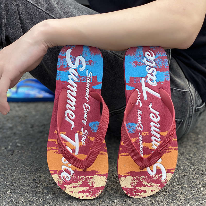 Zapatillas al por mayor para hombres zapatillas de baño estudiantes antideslizantes nuevos clipes versátiles baños transpirables simple turismo de playa