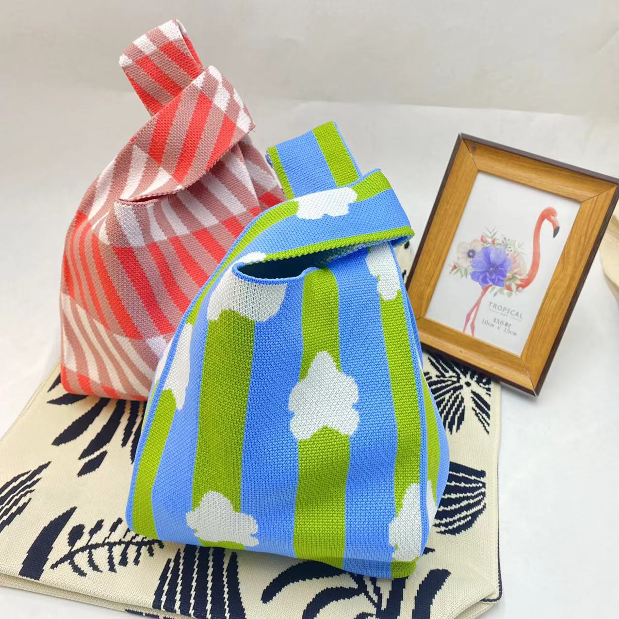 2024熊猫手提包女针织毛线水桶包日韩版百搭手拎休闲托特包盒饭袋