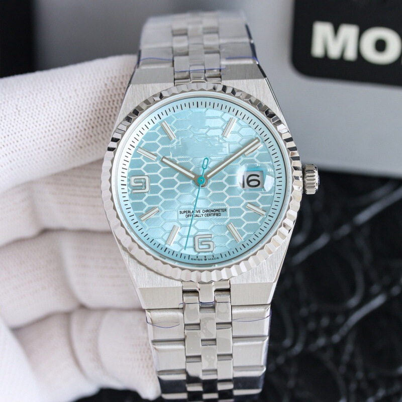 Cross-Border New Land-Type Ice Blue Diary 9015 Movement Honeycomb Disc Luminous Mechanical Watch Men's Watch Steel Belt Watch Cross-Border New Land-Type Ice Blue Diary 9015 Movement Honeycomb Disc Luminous Mechanical Watch Men's Watch Steel Belt Watch
