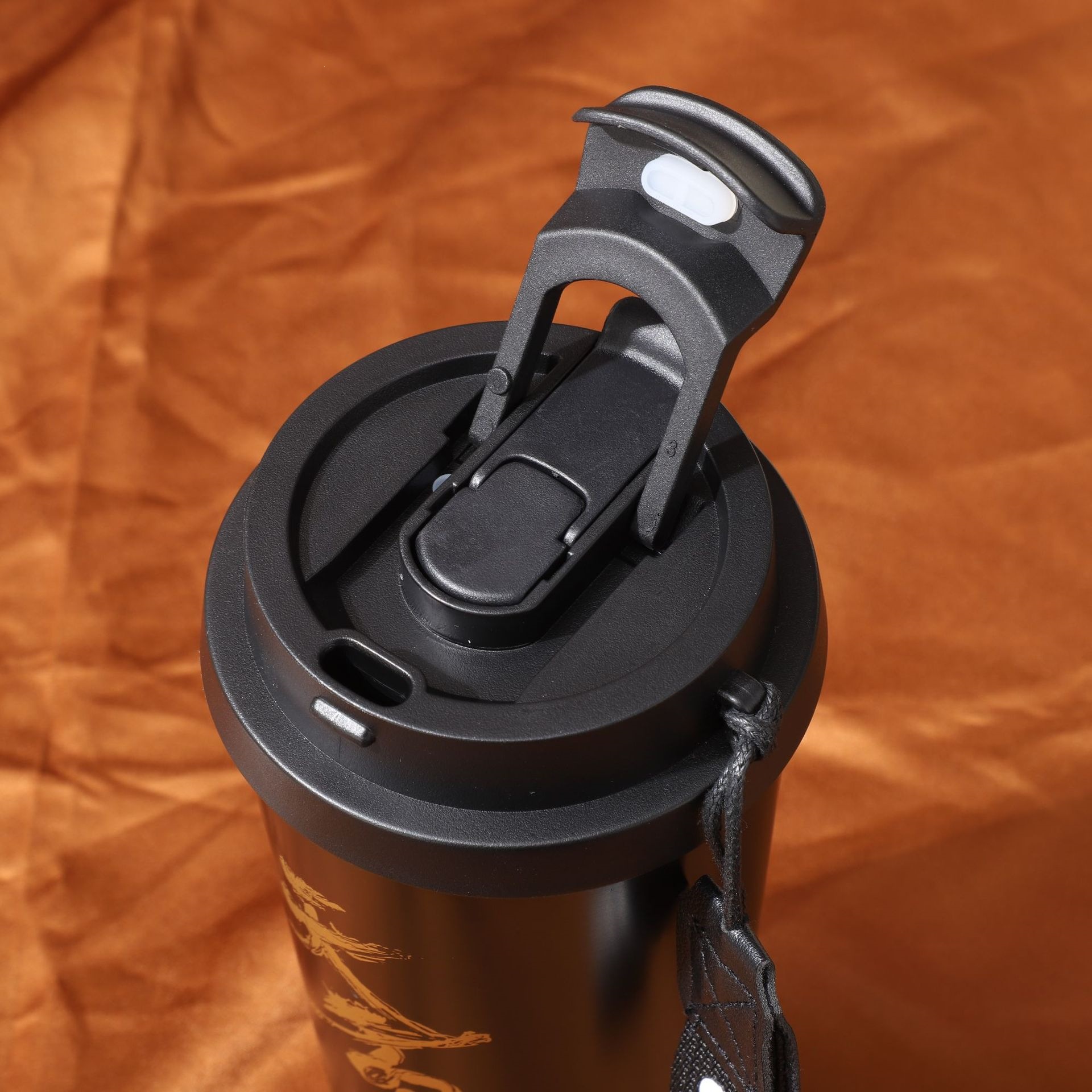 Tazas de café de alto valor de la popularidad del mito de Gokong negro tazas de regalo portátiles personalizadas al por mayor sin