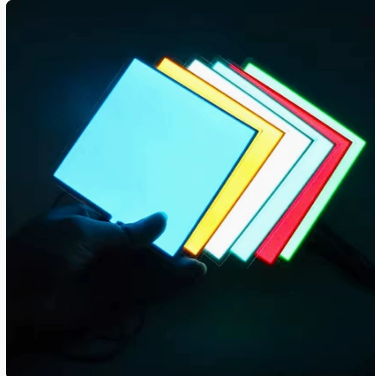 Производитель производит небольшие источники холодного света с подсветкой, световыделительные листы различного размера и цвета, источники холодного света и световыделительные листы.