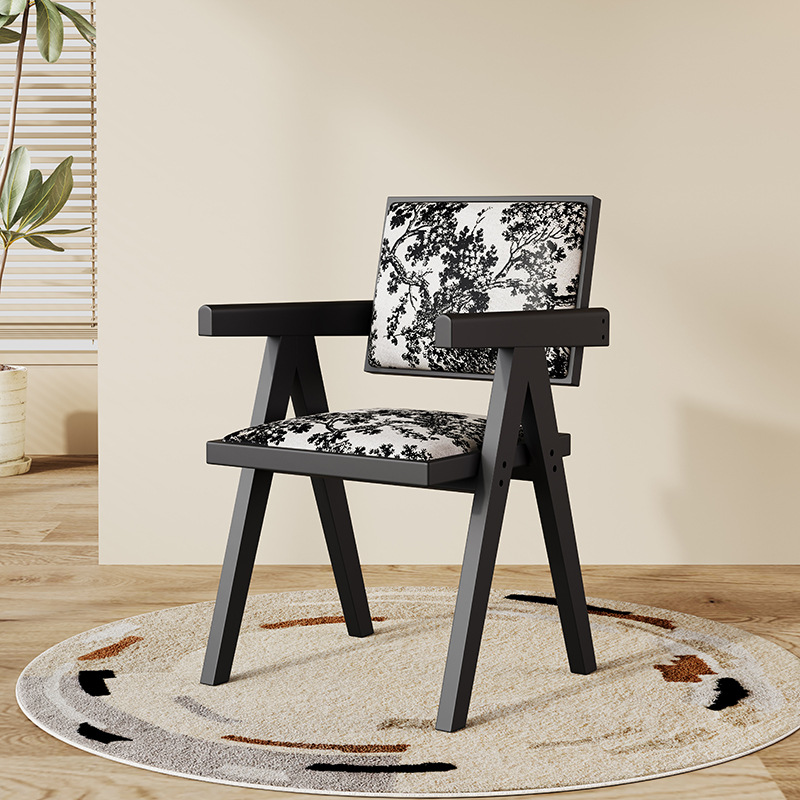 Sillas de comedor de madera maciza sillas medievales nórdicas con reposabrazos sillas K sillas de caña domésticas sillas de caña Chandigarh