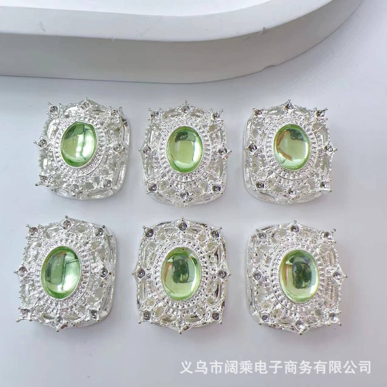 ダイヤモンドの長い方の大きい魔の箱の多い八穴のジルコニウムのdiyの手作りのビーズのブレスレットのネックレスの合金のアクセサリーのビーズの部品