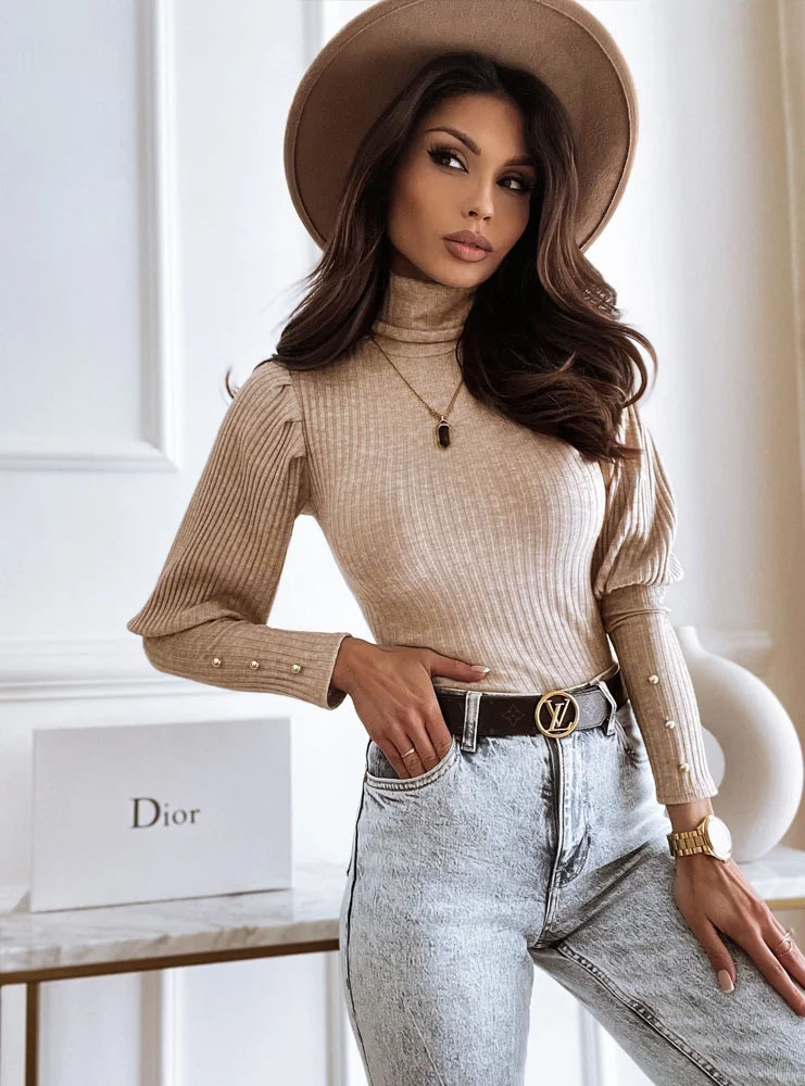 Pullover Image 11