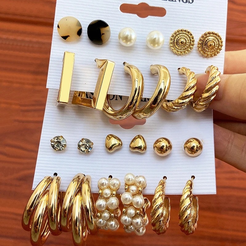 欧美跨境新款珍珠女士耳环 复古金色耳圈套装6件套Earrings Set 欧美跨境新款珍珠女士耳环 复古金色耳圈套装6件套Earrings Set