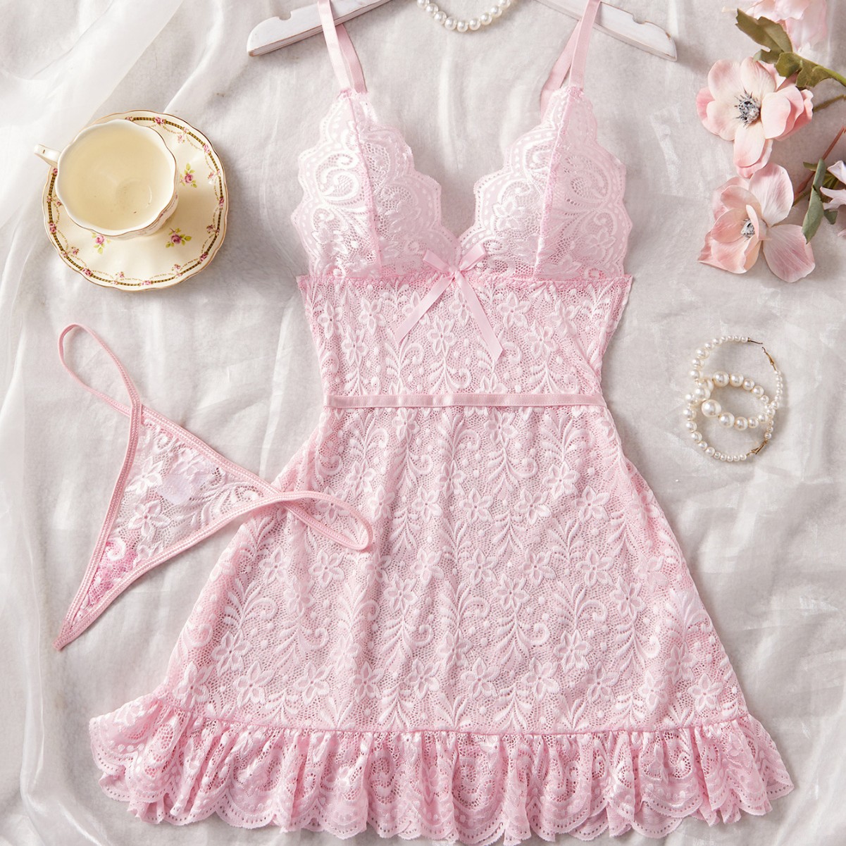 Cagano 국경 유럽 및 미국 여성 세트 섹시한 란제리의 유혹을 드러내려는 새로운 관점 레이스 잠옷 순수한 열망