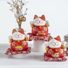 日式风招财猫7寸红釉铃铛可爱收银台摆件家用储蓄罐陶瓷开业礼品