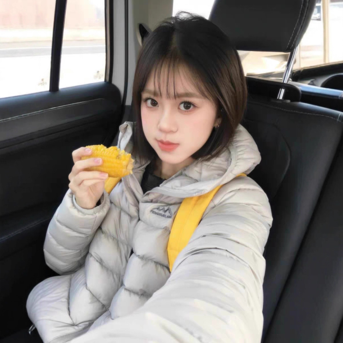 2025新款羽绒服短款冬季轻薄90白鸭绒安心绒连帽排骨男女情侣外套