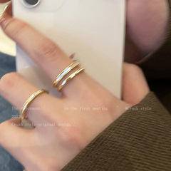 金色の貝殻のジルコンの素の輪の開口指輪の女性のタイプの軽くて豪華な大衆の設計の食指の指輪の独特な指輪の卸売り