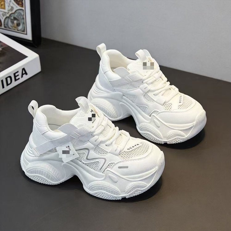 Zapatos de malla transpirables para mujeres 2026 verano nuevo retro calles fritas con suela gruesa aumentada zapatillas deportivas casuales ligeras