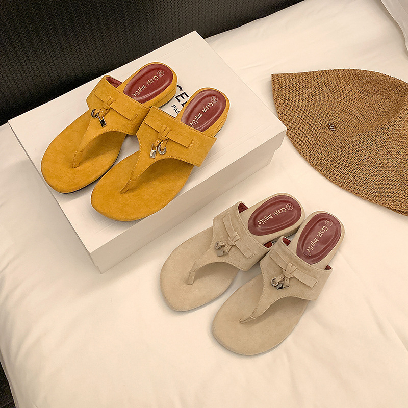 Grape Mom Summer Nuevo estilo temperamento francés Chancla con borlas para llevar sandalias y zapatillas de tacón bajo de todo fósforo verano femenino