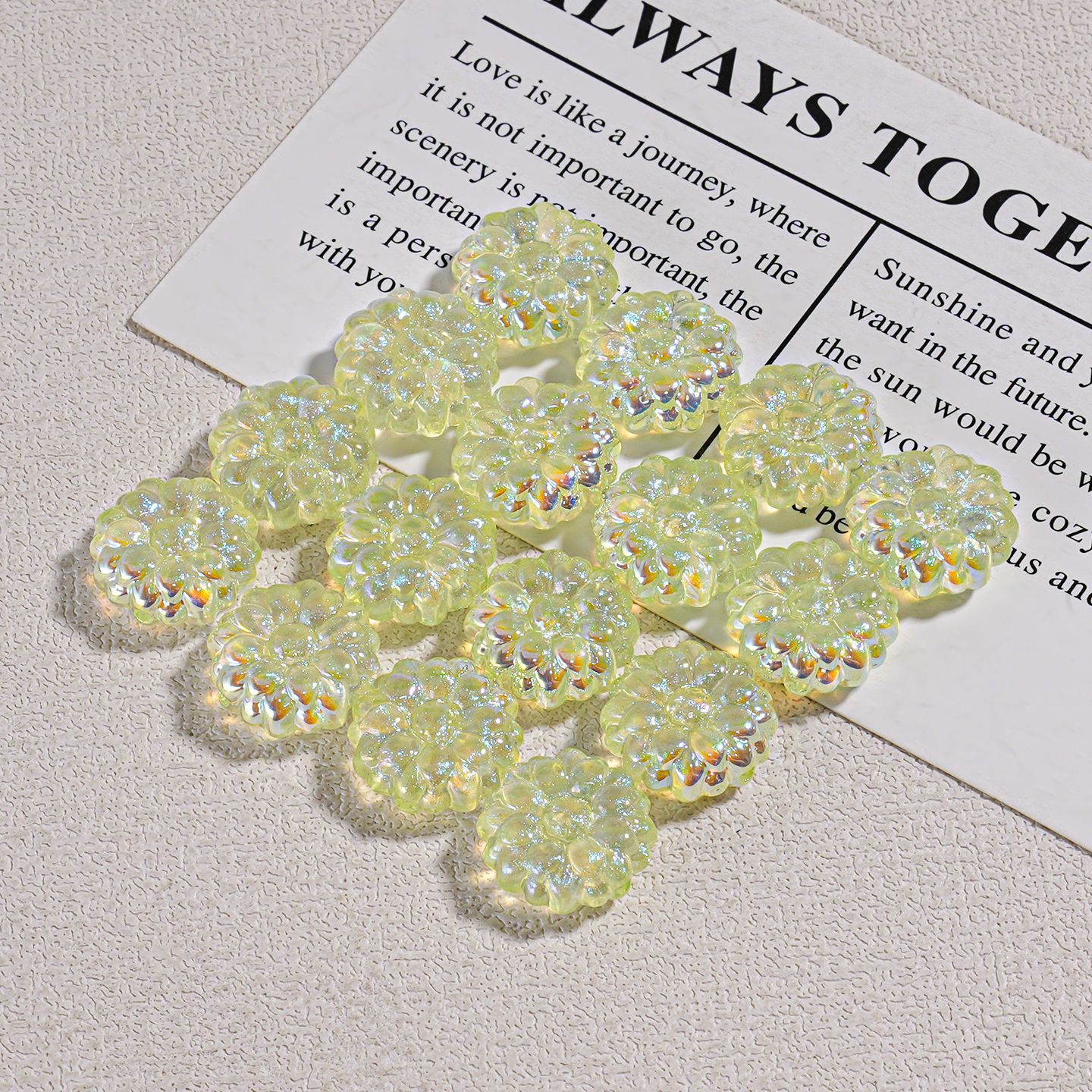 Belleza de hielo 1.5 agujero recto margarita de doble cara 14.5MM accesorios de pulsera joyería llavero DIY hecha a mano productos semiacabados