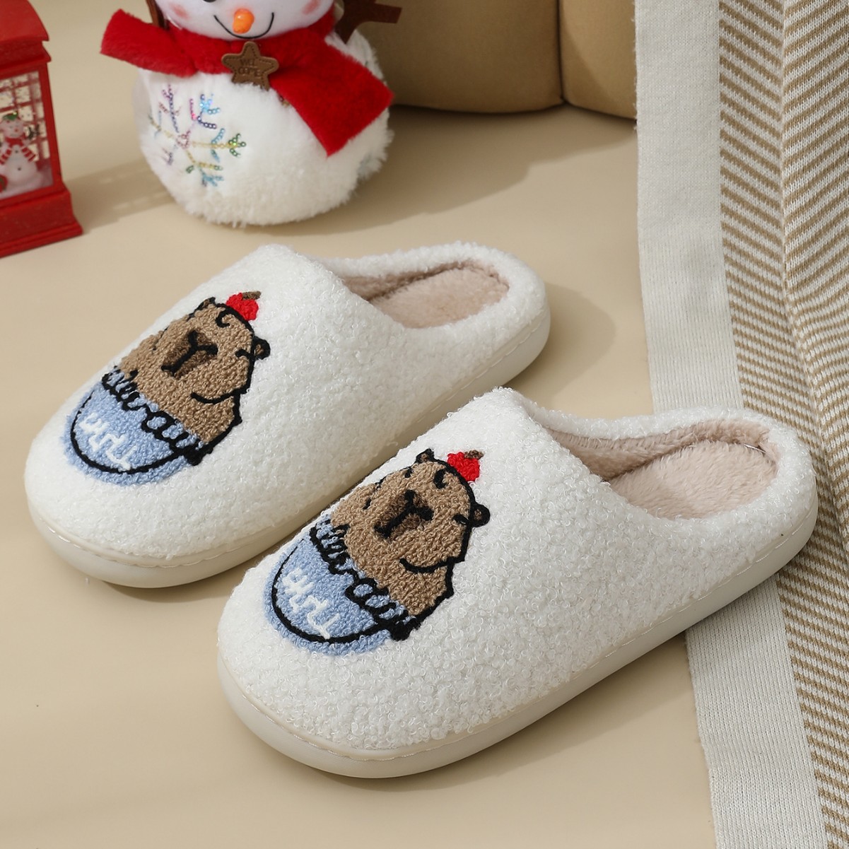 2024新款舒适居家卡皮巴拉拖鞋冬季跨境巴拿马水豚棉拖鞋男女情侣