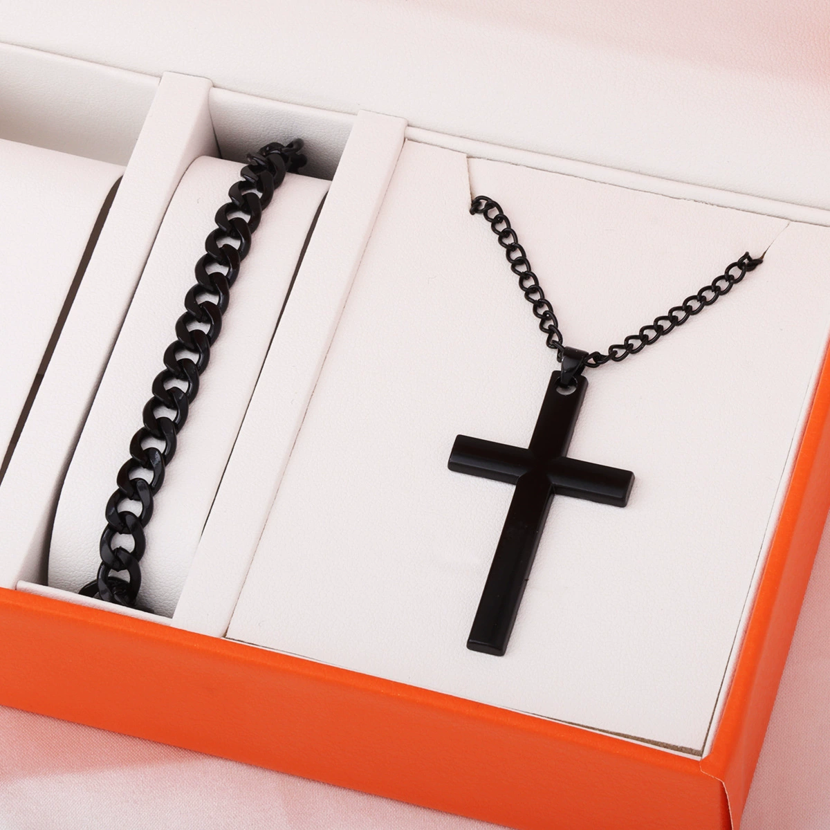 Европейские и американские трансграничные горячие распродажи крест ожерелье для мужчин и женщин дикий хип-хоп пара подвеска браслет ювелирный набор завод оптом