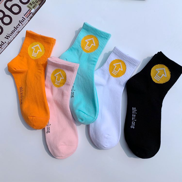 2025d Unisex Short Tube Trendy Ins Internet Celebrity College Style Street Personality Sports Skateboard Cotton Socks_voghion.com