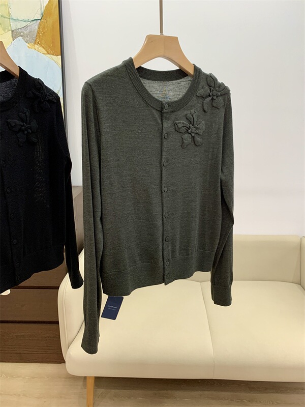 原品 美丽诺羊毛立体盘花针织衫 60支扬子纱气质圆领开衫女春|undefined