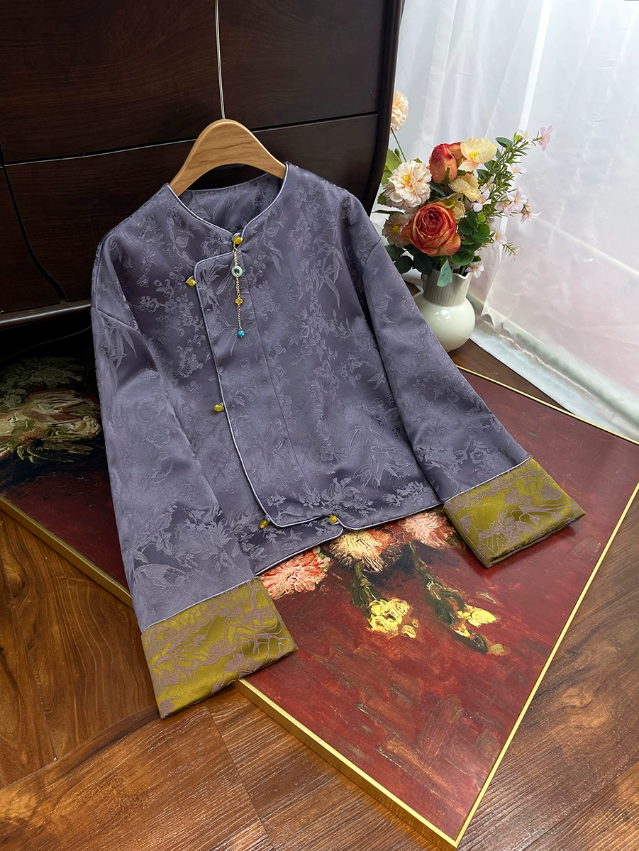 Spring retro jacket, trend of season, oversize, fitted