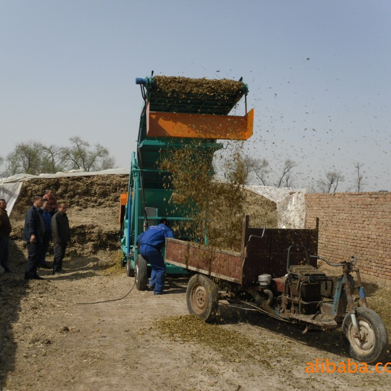 供应青贮取料机：旋取、输送、搅拌，保持青贮饲料品质节能