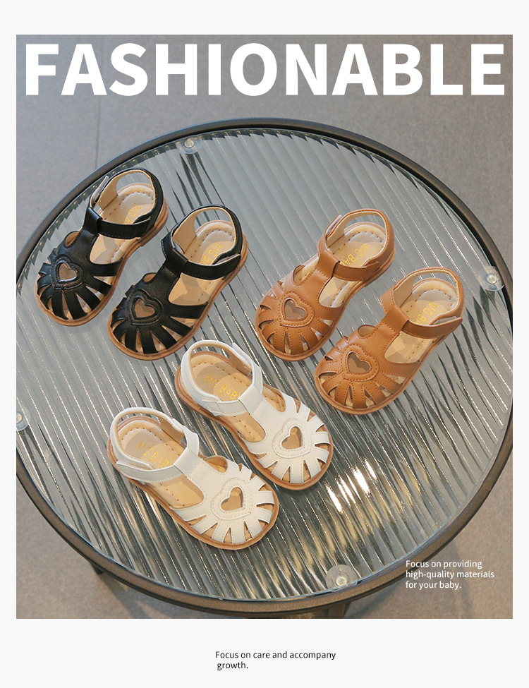Sandali da ragazza di nuovo stile in piccola pelle traspirante scavata nella versione coreana, scarpe per bambini con suola morbida, estive_voghion.com