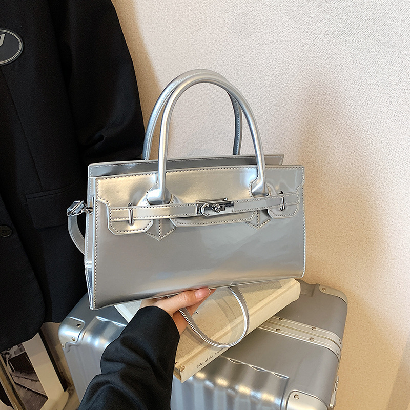 Bolso de brazo de la sensación cotidiana para mujeres 2026 nuevo nicho coreano bolso especial, moda casual, bolso de hombro universal