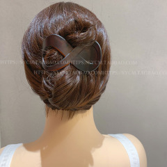 気質の8字形のヘアピンの後頭部はファッションのヒョウの紋様の波のポイントを挟んでカードの高級なつや消しの皿を出してサメのクリップを出します。