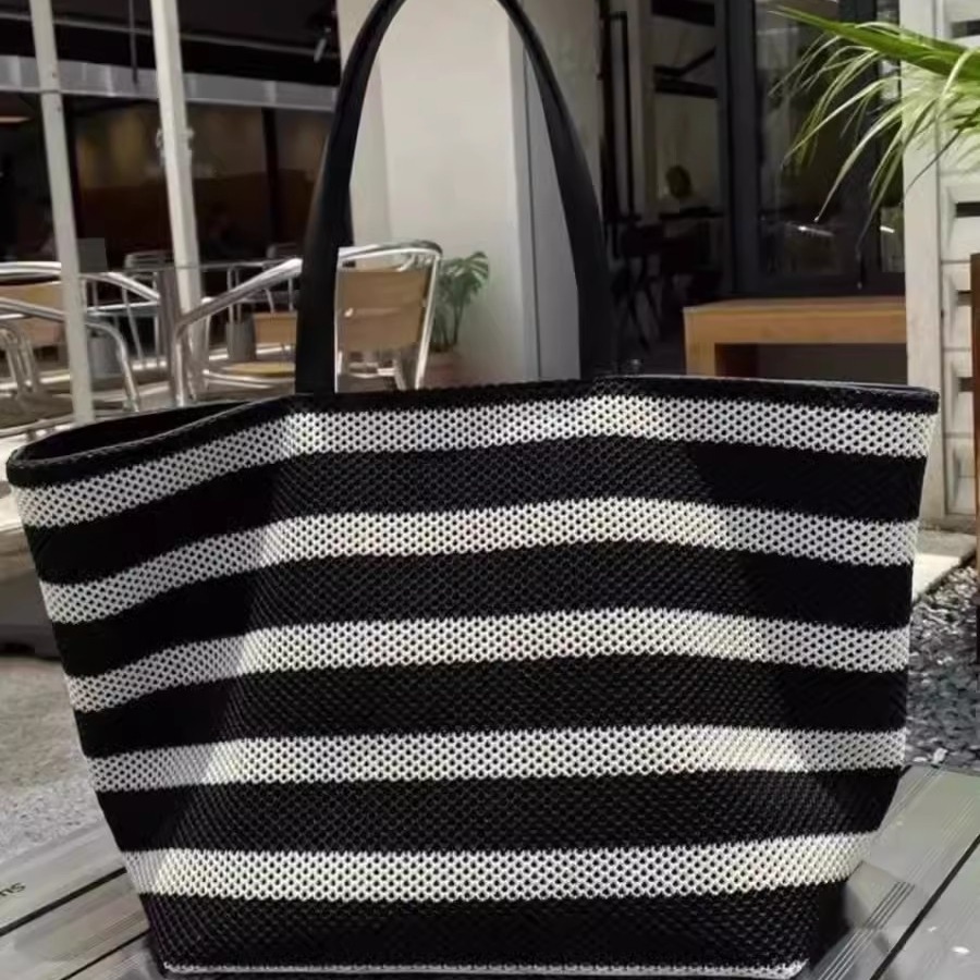 High end black and white striped tote woven large capacity single shoulder women's lazy style lightweight vacation_voghion.com
