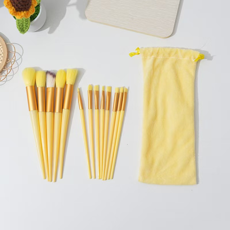 13 Four Seasons cepillo de maquillaje verde belleza verde de secado rápido cepillo de maquillaje traje super suave rubor cepillo de polvo suelto 22