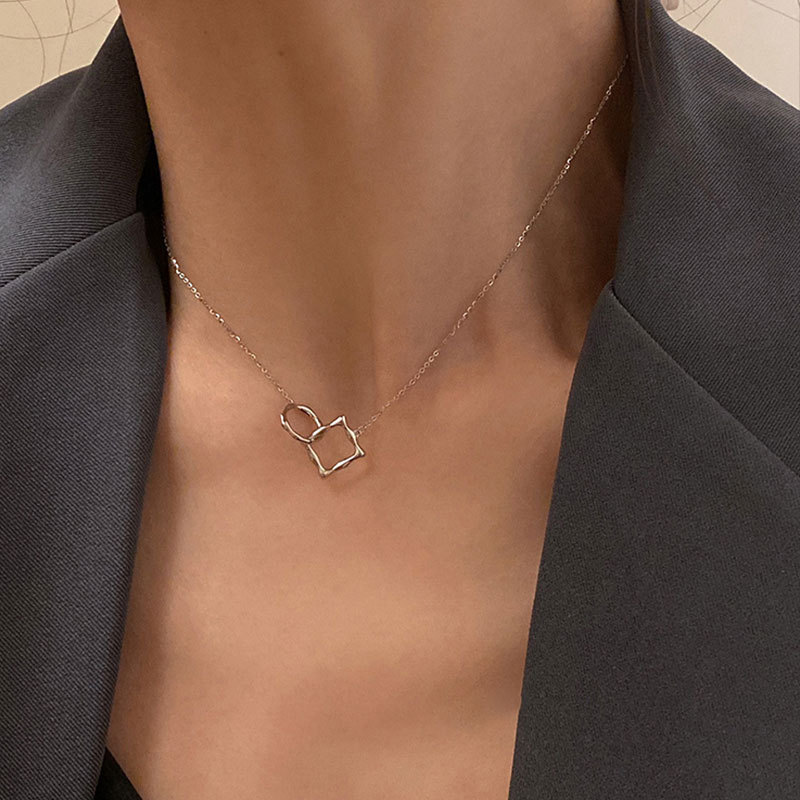 2021 new Korean geometric hollow square and circle interlocking copper clavicle chain