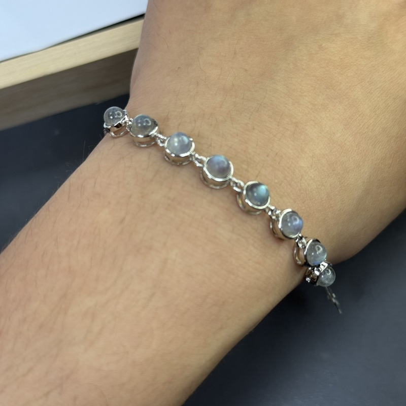 Manufacturer's Live Broadcast of Moonlight Bracelets Inlaid with Opal Cabochons, Size 5X5Mm, Handmade, Fresh and Sweet Style