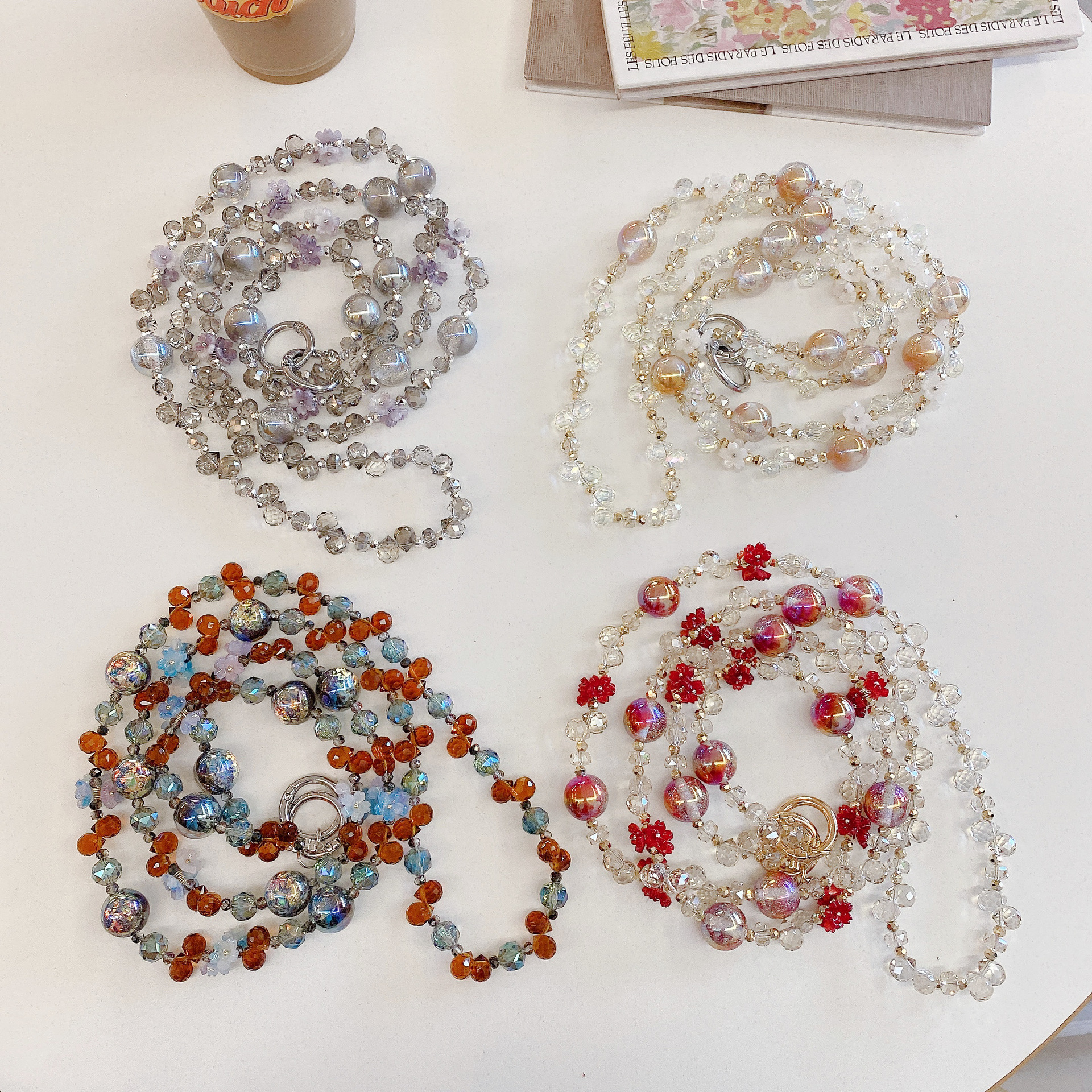 Boutique hecho a mano de alta gama teléfono móvil cadena colgante mujer ins Heidi cuentas cadena larga moda teléfono móvil cordón de mensajero largo