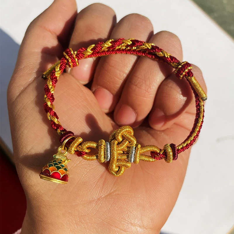 25-летний новый кои на берегу