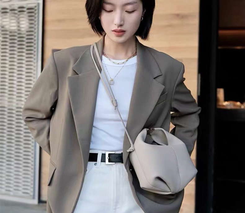Umhängetasche, neue Dumpling-Lunchtasche aus echtem Leder in Top-Qualität, High-End-Crossbody-Handtasche im Nischendesign, Cloud-Tasche, Lunchbox-Tasche._voghion.com
