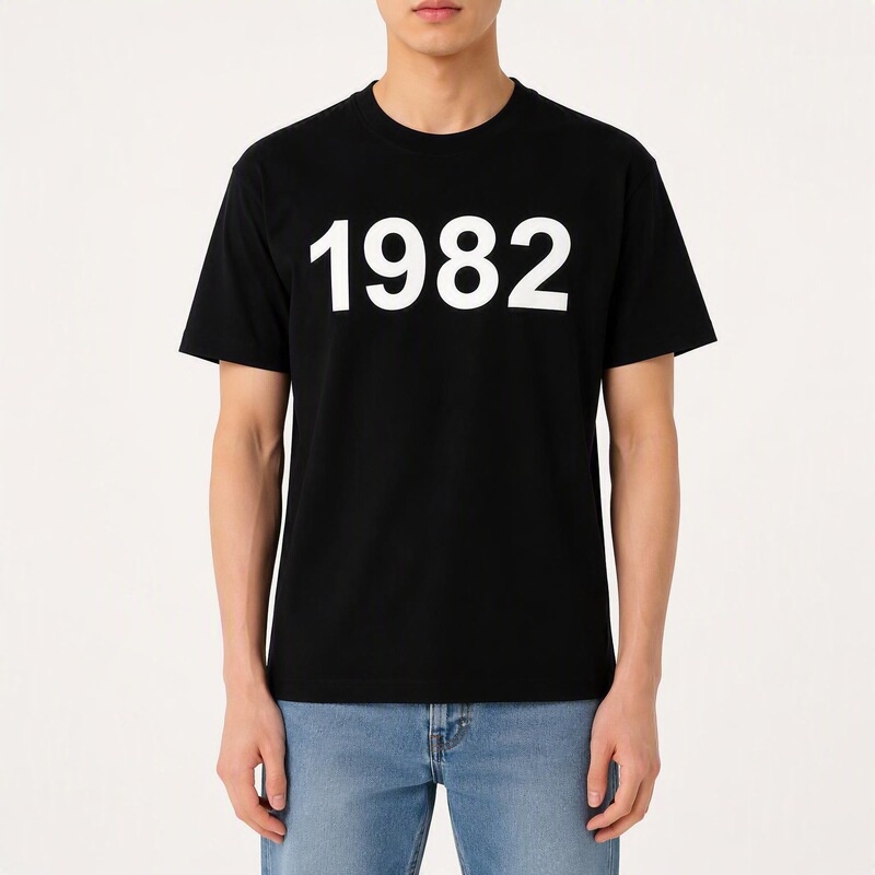 Black pure cotton regular shoulder T-shirt for men, vintage style for 40th birthday