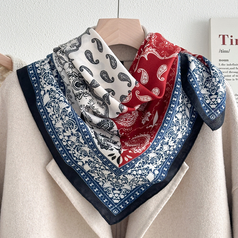 대각선 캐슈 꽃 - 파란색과 빨간색