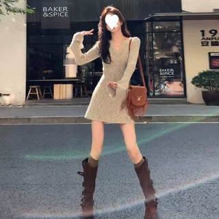 早秋季法式高级感打底v领针织连衣裙子女秋冬2026新款内搭包臀裙