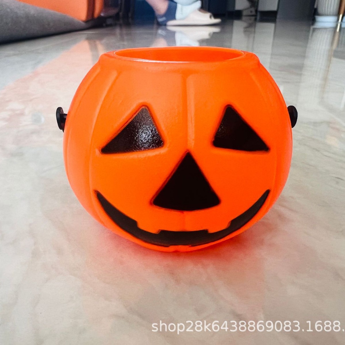 Barril de calabaza de Halloween lámpara de barril de calabaza portátil calavera luminosa de plástico lámpara de calabaza blanca decoración comercio exterior al por mayor