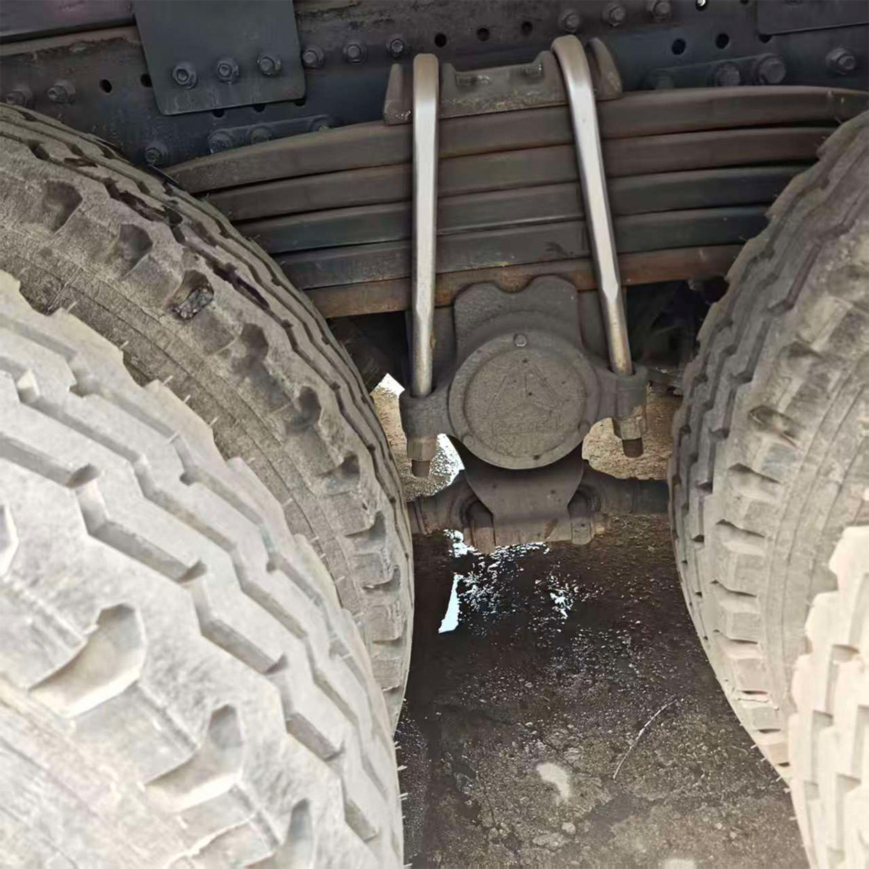 Manufacturer of Cross-Border Heavy-Duty Truck Howo, Eight-Wheel Dump Truck, Engineering Dump Truck, Earthmoving Transport Truck, 371 Horsepower Dump Truck