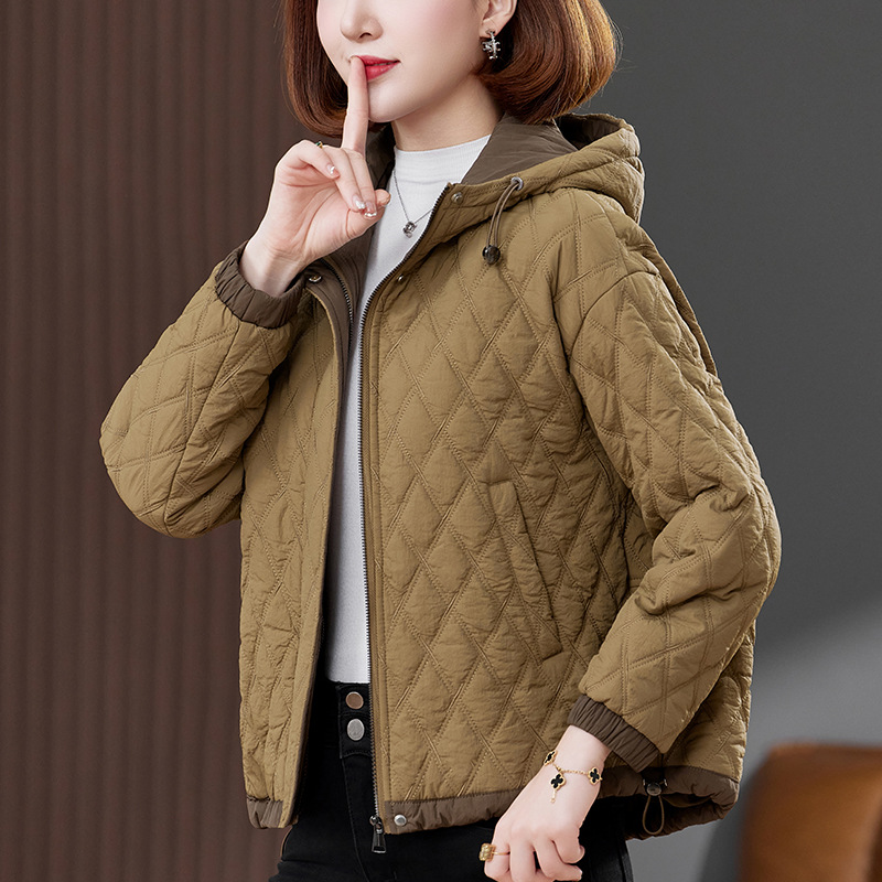 Abrigo de algodón acolchado con capucha corto casual para mujer 2024 ropa de invierno suelta de gran tamaño temperamento de madre de mediana edad chaqueta de algodón cálida