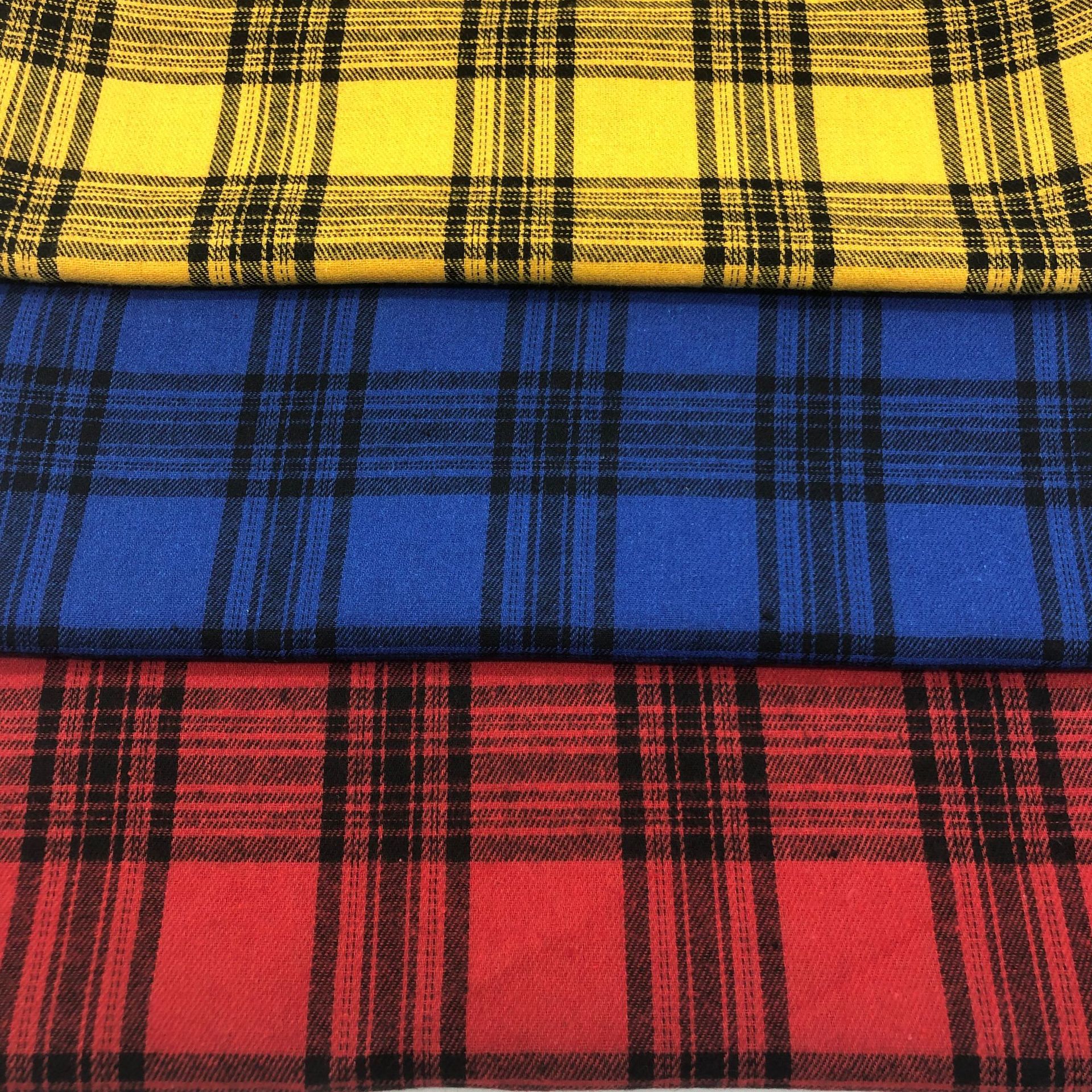 21支涤棉色织格子布 涤棉格子衬衣服装布料批发厂家现货