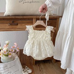 赤ちゃんの夏服の新生児服の女の子のワンピースの満月の服の夏の薄いタイプのお尻の服の純綿のa類