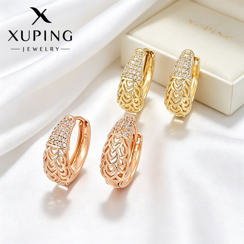Xuping Europa y los Estados Unidos diseño de hueco transfronterizo círculo geométrico orejas de aleación de cobre nicho personalizado pendientes de orejas personalizados para mujeres