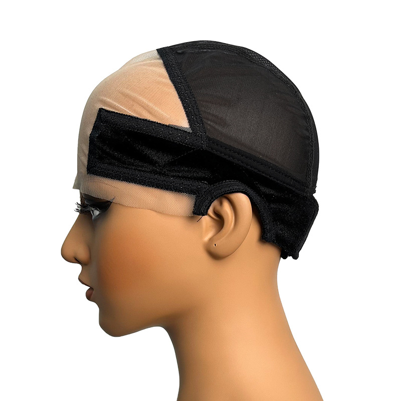 넓어진 레이스가 있는 검은색 귀파기 메쉬 모자