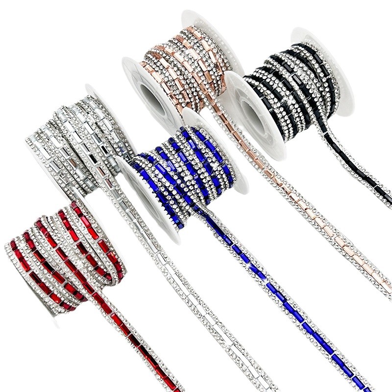 Etiqueta engomada de diamantes de imitación de cristal de color al por mayor Etiqueta engomada de diamantes de vidrio autoadhesiva Accesorios de ropa Taladro en caliente Accesorios de joyería de bricolaje Tela de diamantes de imitación