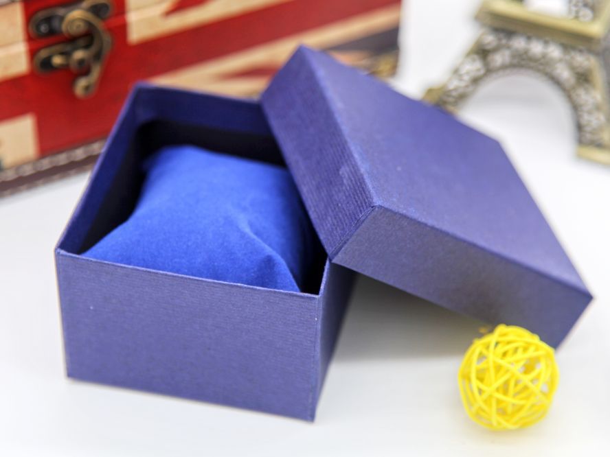Square watch box