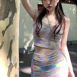 韩版纯欲风彩虹条纹撞色毛衣女气质镂空吊带上衣针织衫裙子两件套