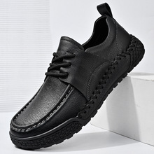 皮鞋男2025新款商务休闲男鞋简约百搭轻便软底豆豆鞋大码鞋子4546