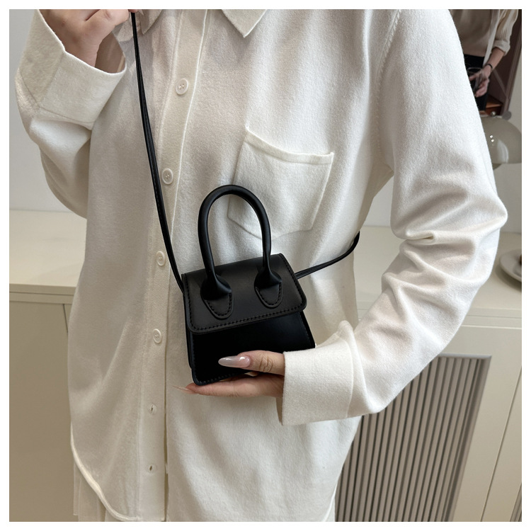 86g Weight Magnetic Buckle Closure Type Single Shoulder Strap, Top Handle Strap Type Shoulder Bag Bags Type Casual Occasion Pu Leather Material Solid Color Pattern All Seasons Season Women's Gender Streetwear Style Square Shape Small Size Women's Small Pu Leather Solid Color Streetwear Square Magnetic Buckle Shoulder Bag 8