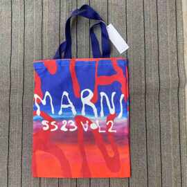 24新款M家帆布购物袋单肩手提包涂鸦字母伴手礼大容量包包街头潮